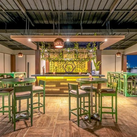 Oakwood Merdeka Bandung Esterno foto